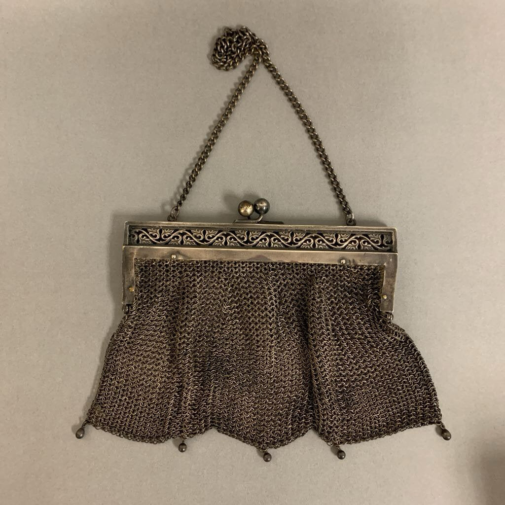 Antique German Silver Chainmail Mesh Ornate Kisslock Evening Bag (6x7