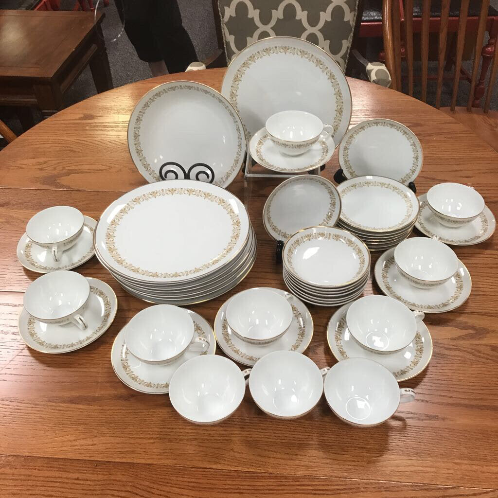 Vintage Sheffield Imperial Gold 36 China Set