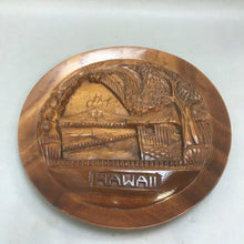 Load image into Gallery viewer, Vintage Carved Wood &quot;Hawaii&quot; Plate (12&quot;)
