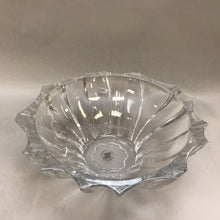 Load image into Gallery viewer, Gibson Home Diamond Edge Crystal Bowl (4x10)
