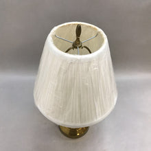 Load image into Gallery viewer, Table Lamp (20&quot; Tall)
