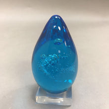 Load image into Gallery viewer, Blue Glass Art Bubble Egg Paperweight (3&quot;)
