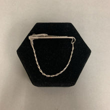 Load image into Gallery viewer, Vintage Hickok Silver Plated Golf Club Tie Clip (2.5")
