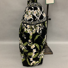 Load image into Gallery viewer, Vera Bradley Jasmine Floral Quilted Tote Purse NWT (13x15x4&quot;)
