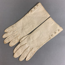 Load image into Gallery viewer, Vintage Miss Aris Cream Leather Button Detail Gloves (sz 7.5)
