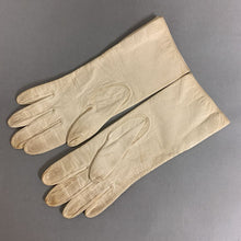 Load image into Gallery viewer, Vintage Miss Aris Cream Leather Button Detail Gloves (sz 7.5)
