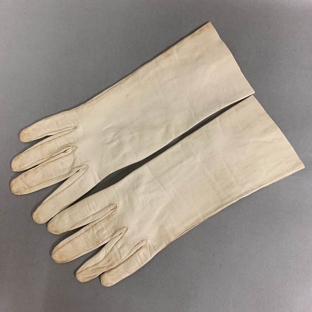 Vintage Cream Leather Gloves