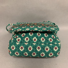 Load image into Gallery viewer, Vera Bradley Greenfield Print Quilted Crossbody Purse w/ Matching Coin Purse (7x7x2.5&quot;)
