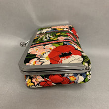 Load image into Gallery viewer, Vera Bradley Poppy Fields Quilted Metal Frame Makeup Bag (5x8&quot;)
