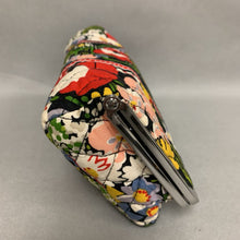 Load image into Gallery viewer, Vera Bradley Poppy Fields Quilted Metal Frame Makeup Bag (5x8&quot;)

