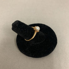 Load image into Gallery viewer, 14K Gold Pearl Ring sz 5 (2.2g)
