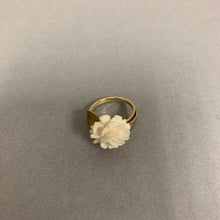 Load image into Gallery viewer, 14K Gold Carved Bone Rose Ring sz 5 (3.3g)
