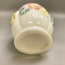 Load image into Gallery viewer, Vintage Milk Glass Cosmos Daisy Vase (4&quot;)
