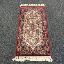 Load image into Gallery viewer, Couristan Wool Rug (27x54)
