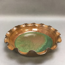 Load image into Gallery viewer, Fluted Glazed Pottery Pie Deep Dish / Pan (9&quot;)
