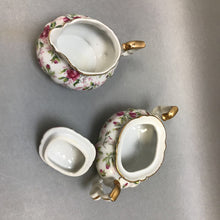 Load image into Gallery viewer, Lefton Cream Pitcher &amp; Covered Sugar Bowl (2.5&quot;)
