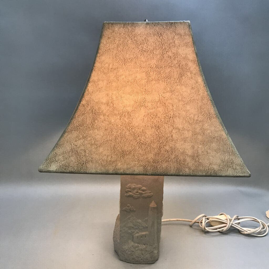 Table Lamp (22x15x15)