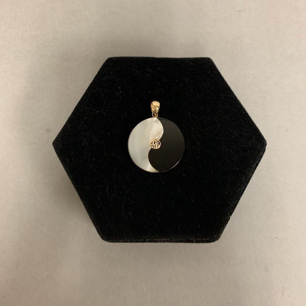 14K Gold Onyx Mother of Pearl Yin Yang 1.5