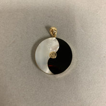 Load image into Gallery viewer, 14K Gold Onyx Mother of Pearl Yin Yang 1.5&quot; Pendant (5.7g)
