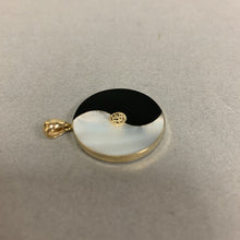 Load image into Gallery viewer, 14K Gold Onyx Mother of Pearl Yin Yang 1.5&quot; Pendant (5.7g)
