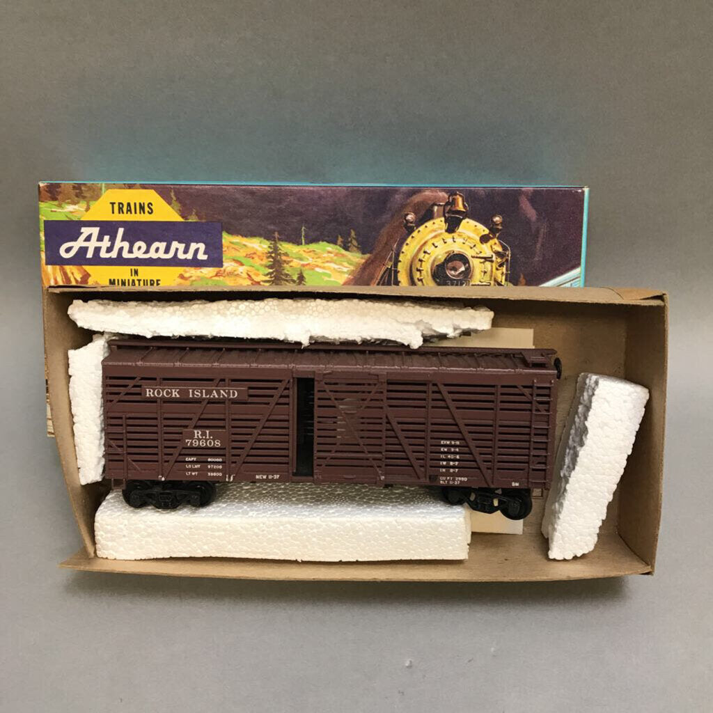 Athearn HO-Scale Train Car - Stock Car, Santa Fe #1776
