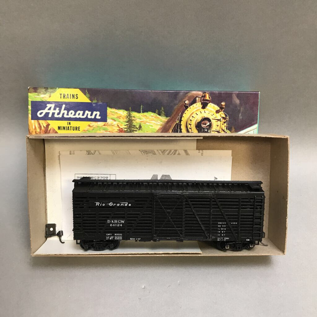 Athearn HO-Scale Train Car - Stock Car, Denver Rio Grande #1777