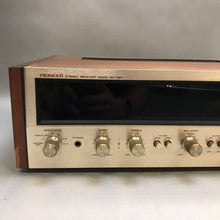 Load image into Gallery viewer, Pioneer SX-727 Vintage Stereo Receiver (6x19x14)
