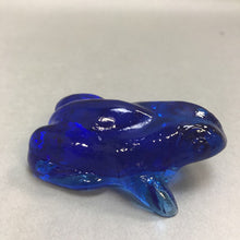 Load image into Gallery viewer, Vintage Blown Glass Frog Blue (4&quot;)
