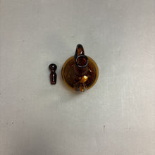 Load image into Gallery viewer, Vintage Amber Glass Te Pot Decanter (6&quot;)
