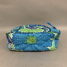 Load image into Gallery viewer, Vera Bradley Blue &amp; Green Print Quilted Chain Strap Crossbody Purse (5x7x2.5&quot;)
