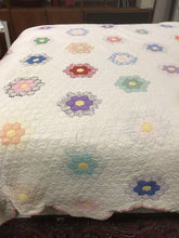 Load image into Gallery viewer, Vintage Flower Garden Quilt (88x92)
