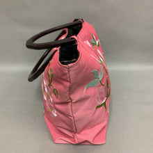 Load image into Gallery viewer, Pink Floral Embroidered Silk Wood Handle Purse (8.5x16x4&quot;)
