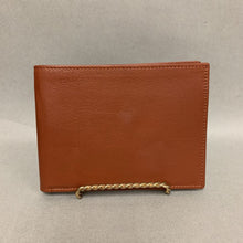 Load image into Gallery viewer, Scuola del Cuoio Camel Soft Italian Leather Bifold Wallet (4x5.5&quot;)
