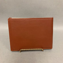 Load image into Gallery viewer, Scuola del Cuoio Camel Soft Italian Leather Bifold Wallet (4x5.5&quot;)
