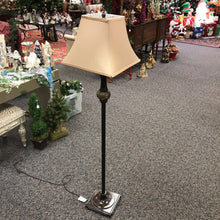 Load image into Gallery viewer, Floor Lamp (60&quot; Tall)
