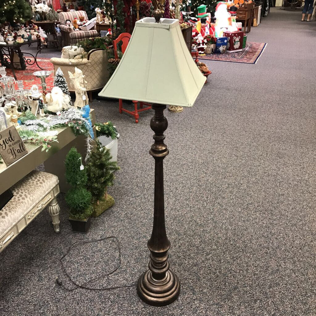 Floor Lamp (62