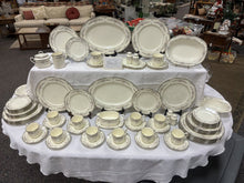 Load image into Gallery viewer, Noritake Shenandoah Bone China Set (70pcs Total)
