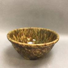 Load image into Gallery viewer, Glazed Pottery Spong Green &amp; Brown Mixing Bowl (8&quot;)
