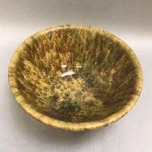 Load image into Gallery viewer, Glazed Pottery Spong Green &amp; Brown Mixing Bowl (8&quot;)
