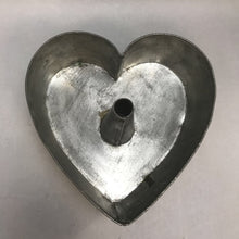 Load image into Gallery viewer, Vintage Copper Heart Mold (8x7)
