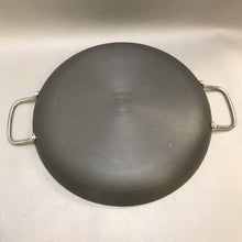 Load image into Gallery viewer, Circulon Non-Stick Wok / Covered Pan (14&quot;)
