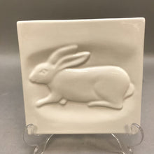 Load image into Gallery viewer, Mancer Italy Ceramic Trivet Rabbit (6&quot;)
