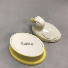 Load image into Gallery viewer, Duck Lidded Ceramic Casserole Dish (6&quot;)
