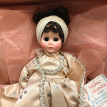 Load image into Gallery viewer, Madame Alexander First Lady Doll - Dolley Madison #1504 (~13&quot;)
