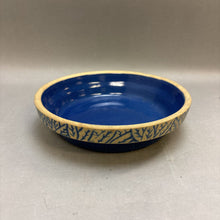 Load image into Gallery viewer, Eddie Bauer Home Blue Baking Dish / Pie Plate (2x9x9)
