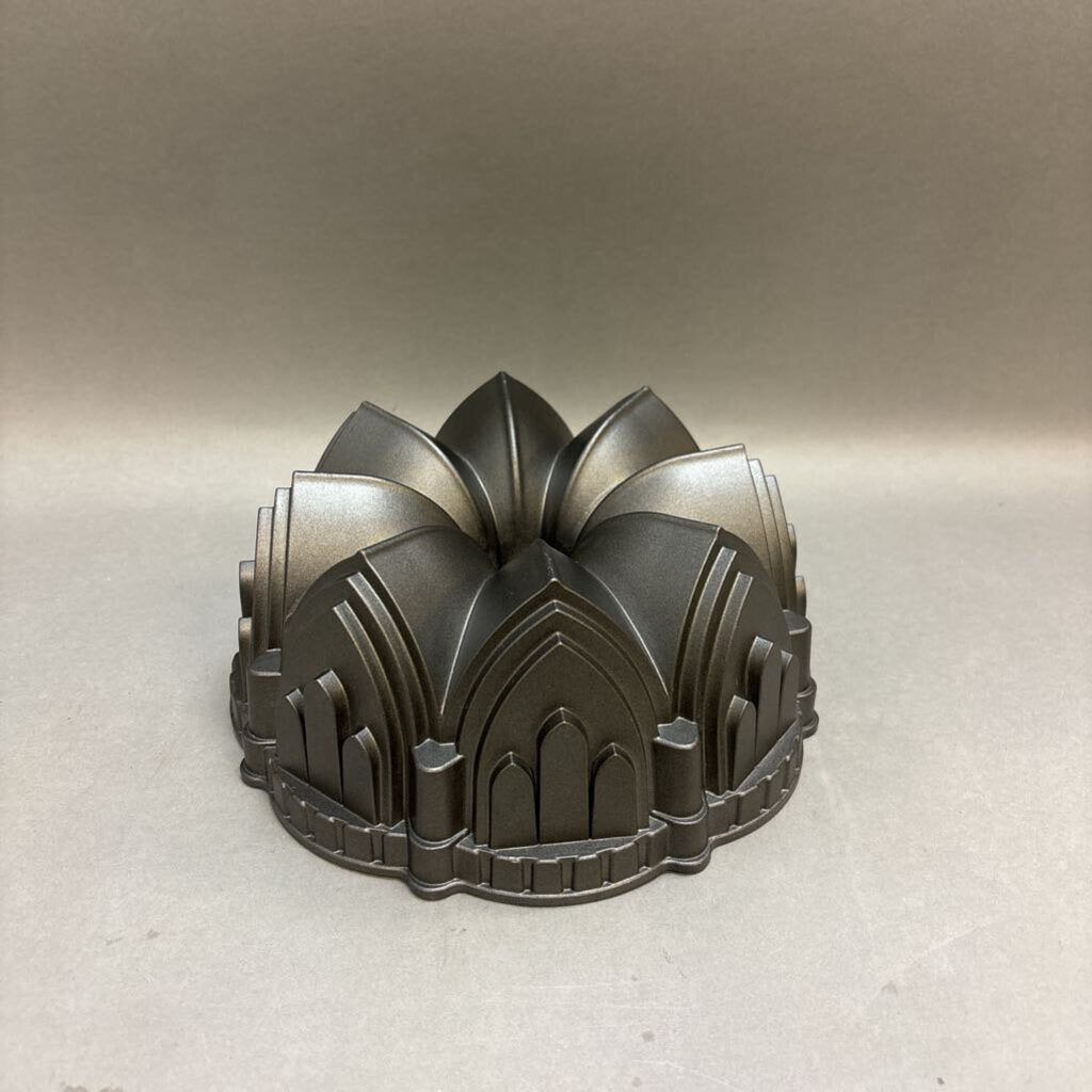 Nordic Ware Cathedral Bundt Pan (5x9)