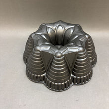 Load image into Gallery viewer, Nordic Ware Fiesta Party Bundt Pan (5x9)
