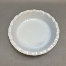 Load image into Gallery viewer, Emlie Henry White Pie Plate (~12x10x10)
