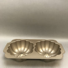 Load image into Gallery viewer, Nordic Ware &quot;The Great Pumpkin&quot; Cake Mold (15&quot; x 8&quot;)
