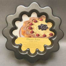 Load image into Gallery viewer, Nordic Ware Cake Mold (New)
